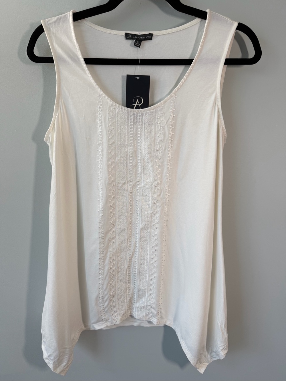 NWT Adrianna Papell Cream Embroidered Scoop Neck Tank